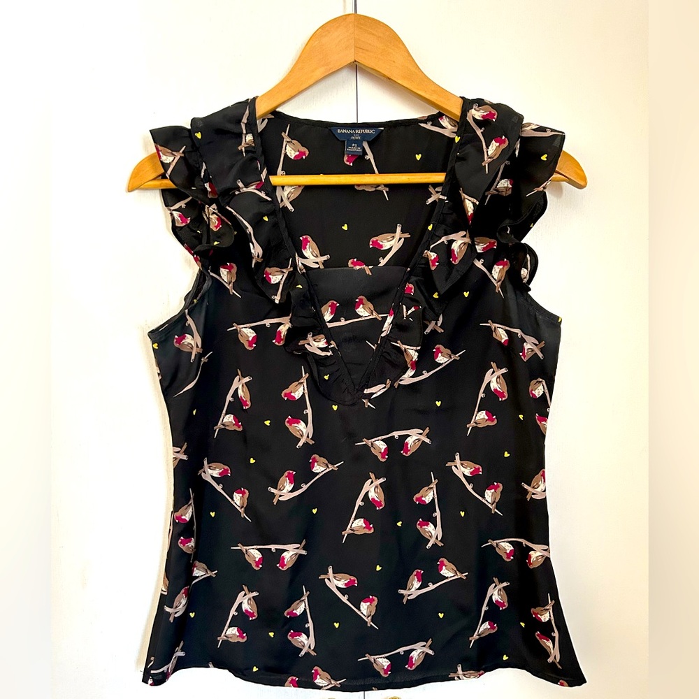Banana Republic Women’s Petite Sleeveless Top - Size Petite Small - Bird Print